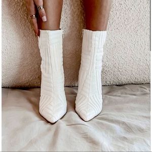 White Boots 7.5